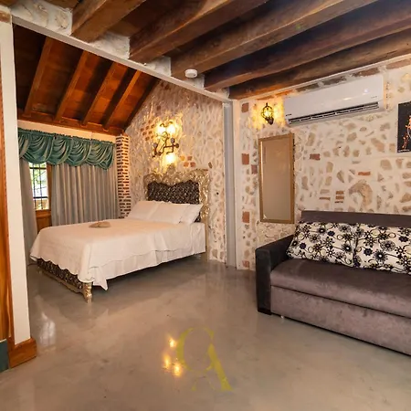 Casa Arce Boutique *